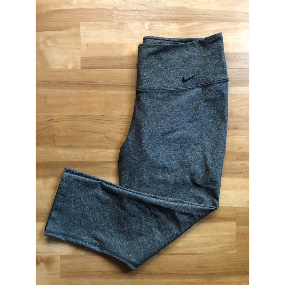Medium Nike Capri one legend